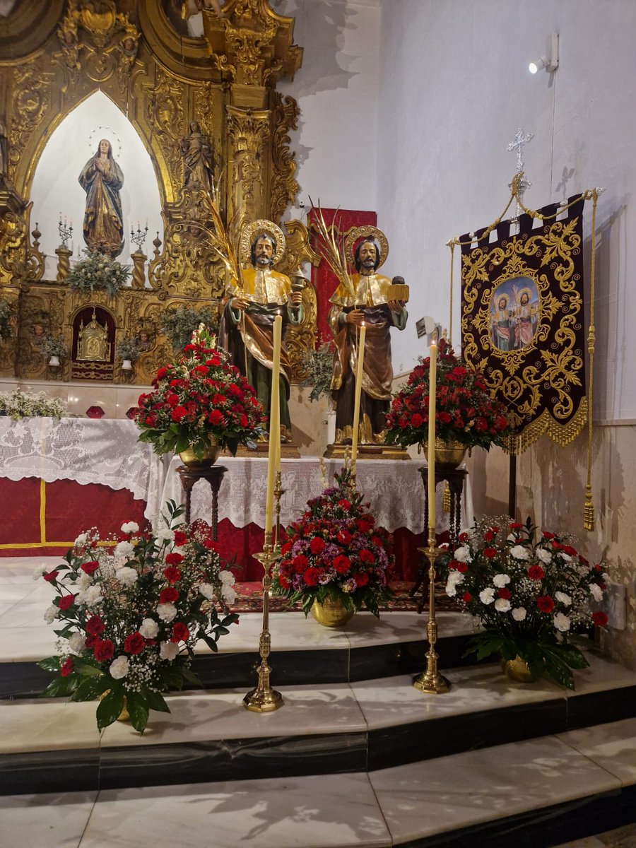SAN COSME Y SAN DAMIÁN ya se encuentran en su altar para estos días de cultos que comienzan hoy día 27 y concluyen el próximo día 27.
