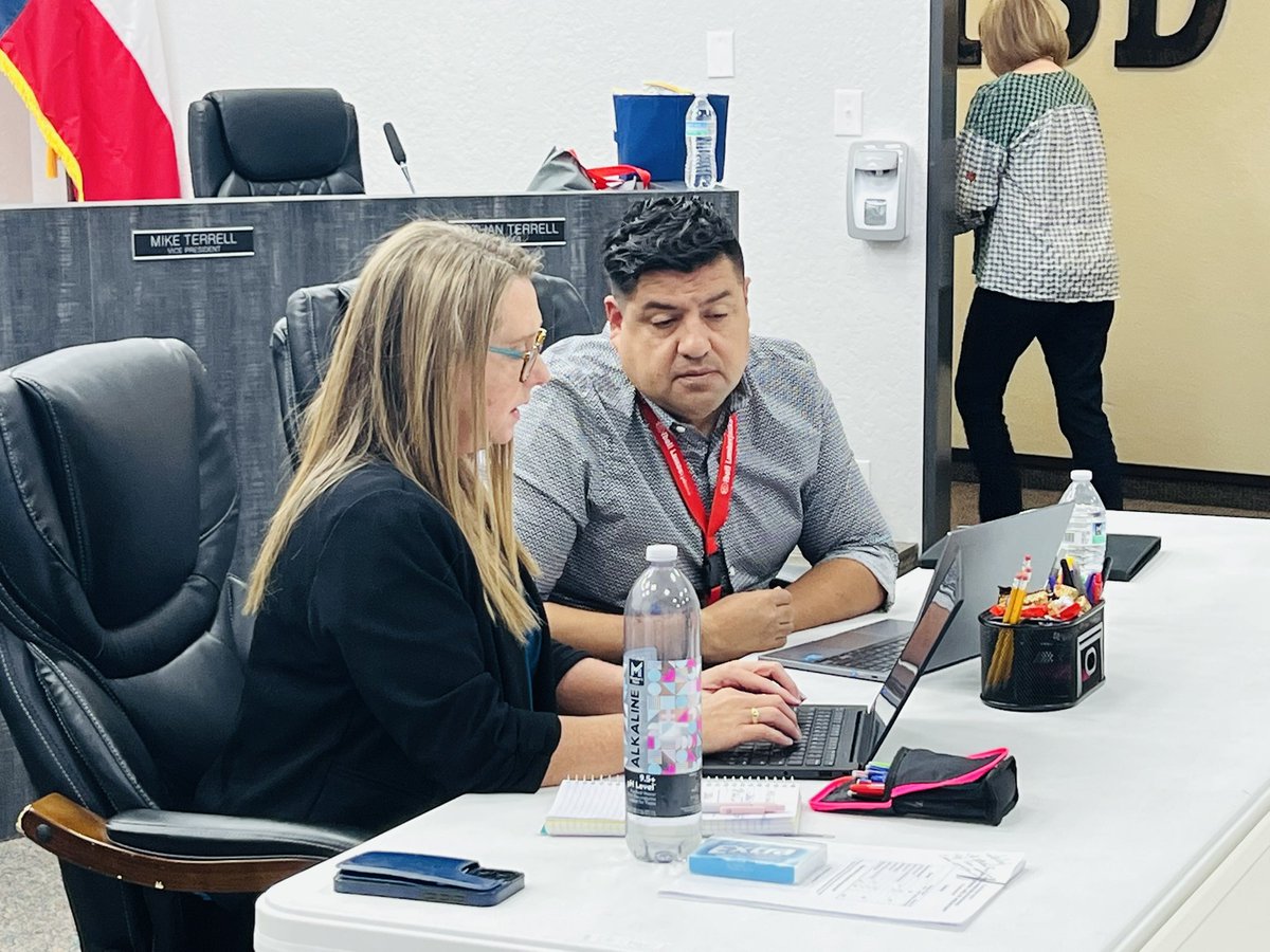 IgorGusyakov's tweet image. Our principals &amp;amp; curriculum coordinators reviewed accountability data and self-assessed with TEA’s ESF rubric—keeping student success at the forefront by strengthening instruction &amp;amp; systems. 🌟

#DibollISD #RootedInVision