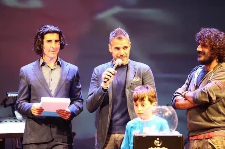 fabrypacifici's tweet photo. Buon compleanno #SimonePerrotta
#ASRoma https://t.co/oydnRiJeE5