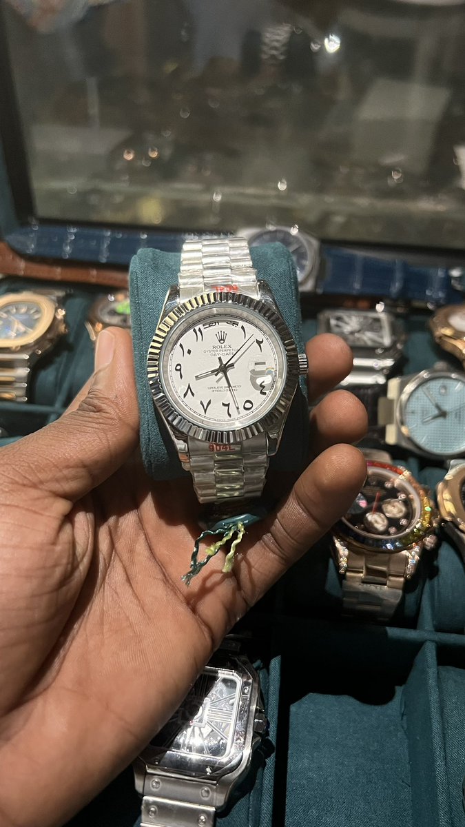 ⌚️⚙️
-
🏷️ 140,000