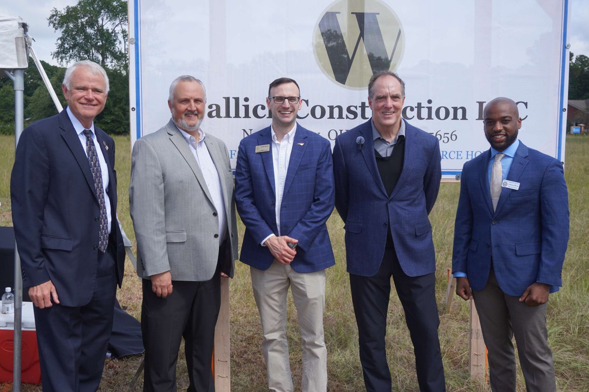On September 11, we celebrated the groundbreaking of Abbott Crossing in Goldsboro, a new community that will bring 48 affordable apartment homes for families. 

This development is made possible through our partnership with the <a href="/NCgoldenLEAF/">Golden LEAF</a>.
