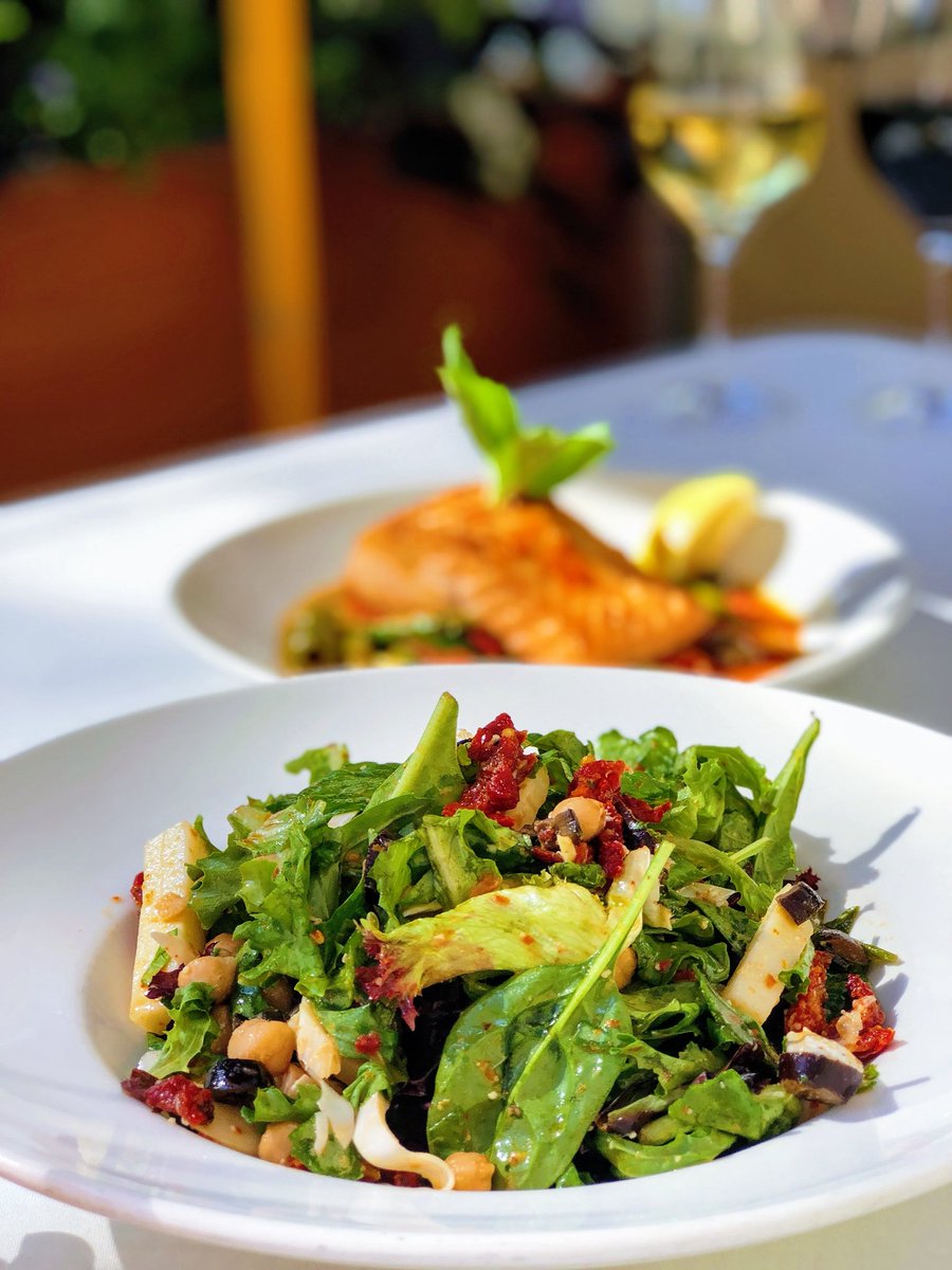 Soaking up the last of the summer sun at Tuscany on Taylor, one bite at a time.

#TuscanyOnTaylor #ChicagoEats #FreshFlavors #EndOfSummer