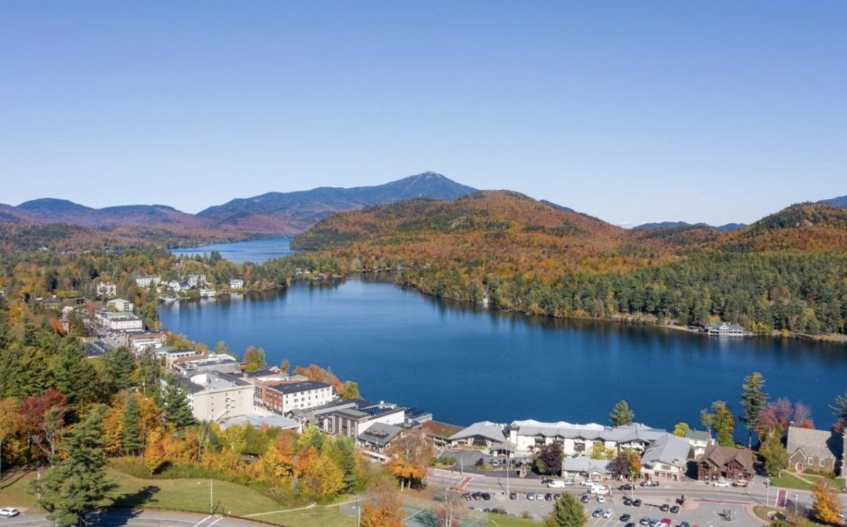 takingthekids's tweet image. Ever been to the Northeast in the fall? 🍁 Now’s the time! The leaf peeping is unreal—and we’ve got your full guide: where to go, when to go, and how to catch peak color. Start high and follow the color down! Link in bio.
#FallTrips #LeafPeeping #Vermont #StoweVermont
