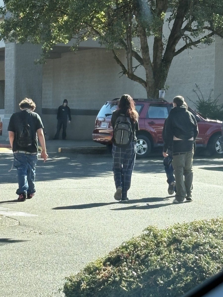 MarkNomada's tweet image. Wasted youth...