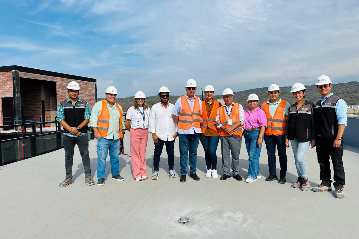 La alcaldesa de Manta, <a href="/marcivaldivieso/">Marciana Valdivieso</a>, visitó nuestro nuevo y moderno Campus UTE Manabí, que cuenta con aulas y laboratorios de primer nivel. Prácticas, becas y proyectos de vinculación beneficiarán a los jóvenes de la provincia. ¡Abrimos en octubre!
👉 bit.ly/46rkOYE