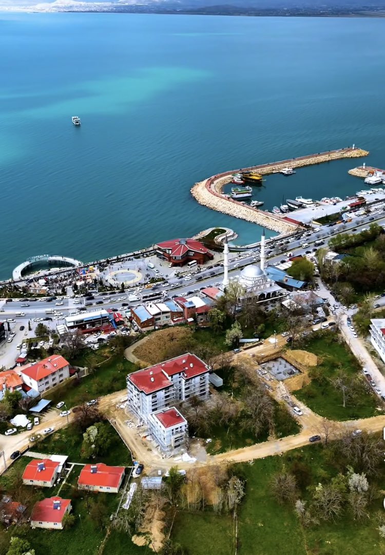 Van Edremit 🇹🇷
(Resim: Van Video)
#van #edremit #Travel #gezgin #türkiye #tour #iran #irak