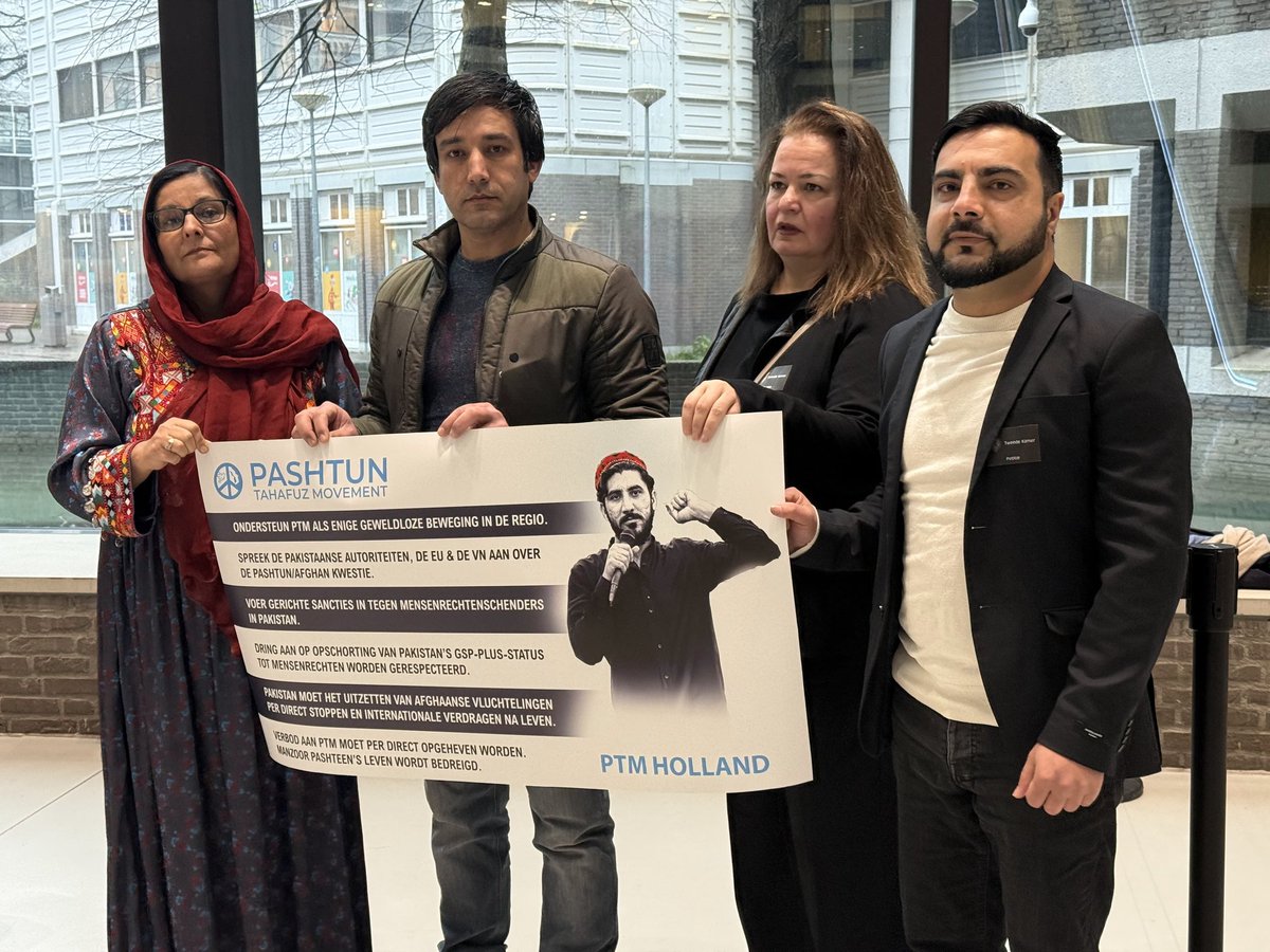 saira35082374's tweet photo. #PashtunLongMarch2Geneva
که  @UN د مظلومو قامونو څخه ددفاع په موخه جوړ شوي وي نو سباته بايد د افغاناوو غوښتنو ته غوږ شي.
 راځئ چې د خپلې غوښتنې سباته د نړيوالو غوږونو ته ورسوو
#PtmProtestGeneva 
#ptm https://t.co/8ReAtQBAM6