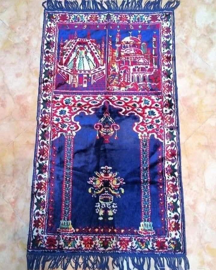 لو كنت من اللي صلوا عليها او حضرها 
صلي علي النبي محمد صلى الله عليه وسلم