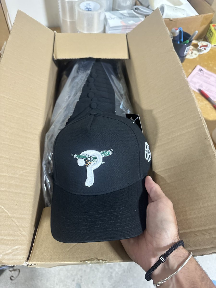 Can’t sleep on the classic Black/White 🦅