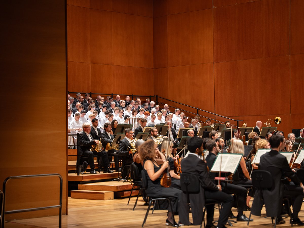 ✨ Como sabéis este fin de semana el Orfeón Donostiarra ha participado en el Festival RenHacer de la mano de la <a href="/FundaColumbus/">Fundación Columbus</a> en el <a href="/Euskalduna_eus/">Euskalduna Bilbao</a> 
Os compartimos algunas fotografías del domingo. 📷