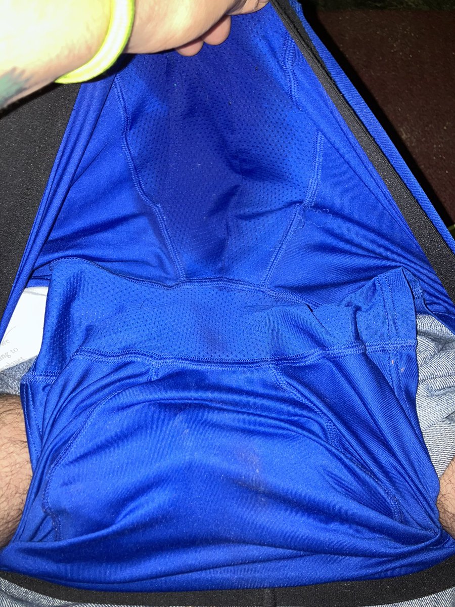 after walking around the fair sweating for a few hours accidentally leaked in my undies a little bit because I could barely make it through the bathroom door because my bladder was bursting desperately to piss,,, but hey the wet spot just makes my skids sexier .. what yall think?