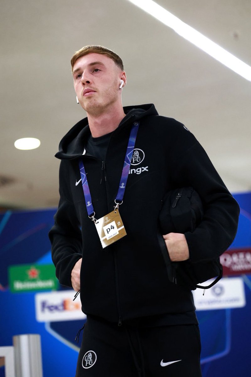 Cole Palmer has arrived to face Bayern. 🥶🏴󠁧󠁢󠁥󠁮󠁧󠁿