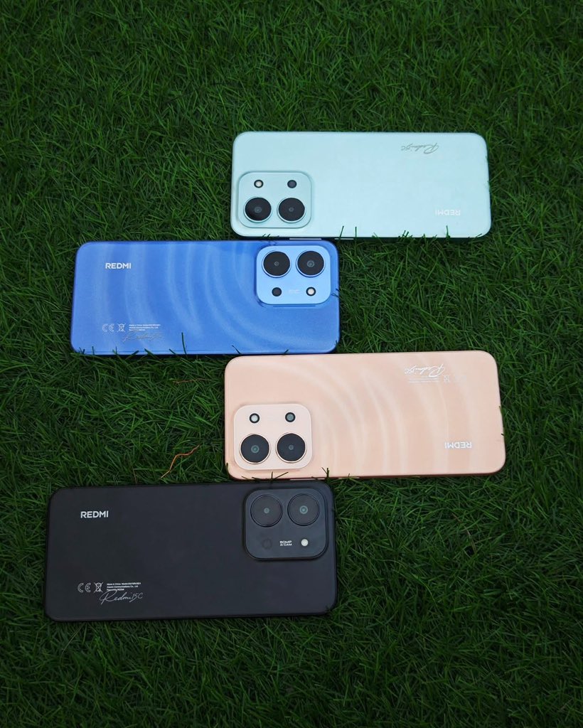 XiaomiNigeria's tweet image. Bold in Midnight Black, fresh in Mint Green, dreamy in Moonlight Blue, vibrant in Twilight Orange — #Redmi15C matches every vibe! 💙🖤💚🧡

#Redmi15C