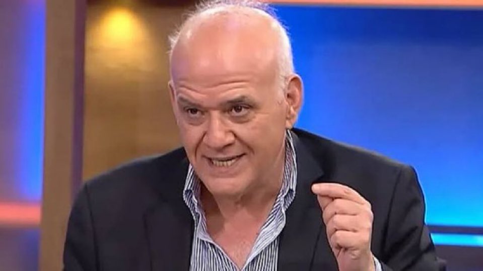 🗣️ Ahmet Çakar: "Hayatımda böyle kepaze bir penaltı görmedim. Fenerbahçe kazansın diye bu ligde her şey yapılıyor. Pes artık."
