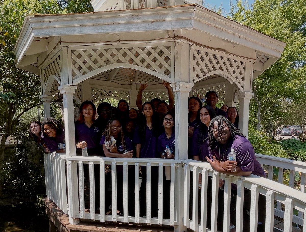 Proud of the Fulshear Varsity Chorale and their performance at the 25th Anniversary LEAF Foundation celebration.
