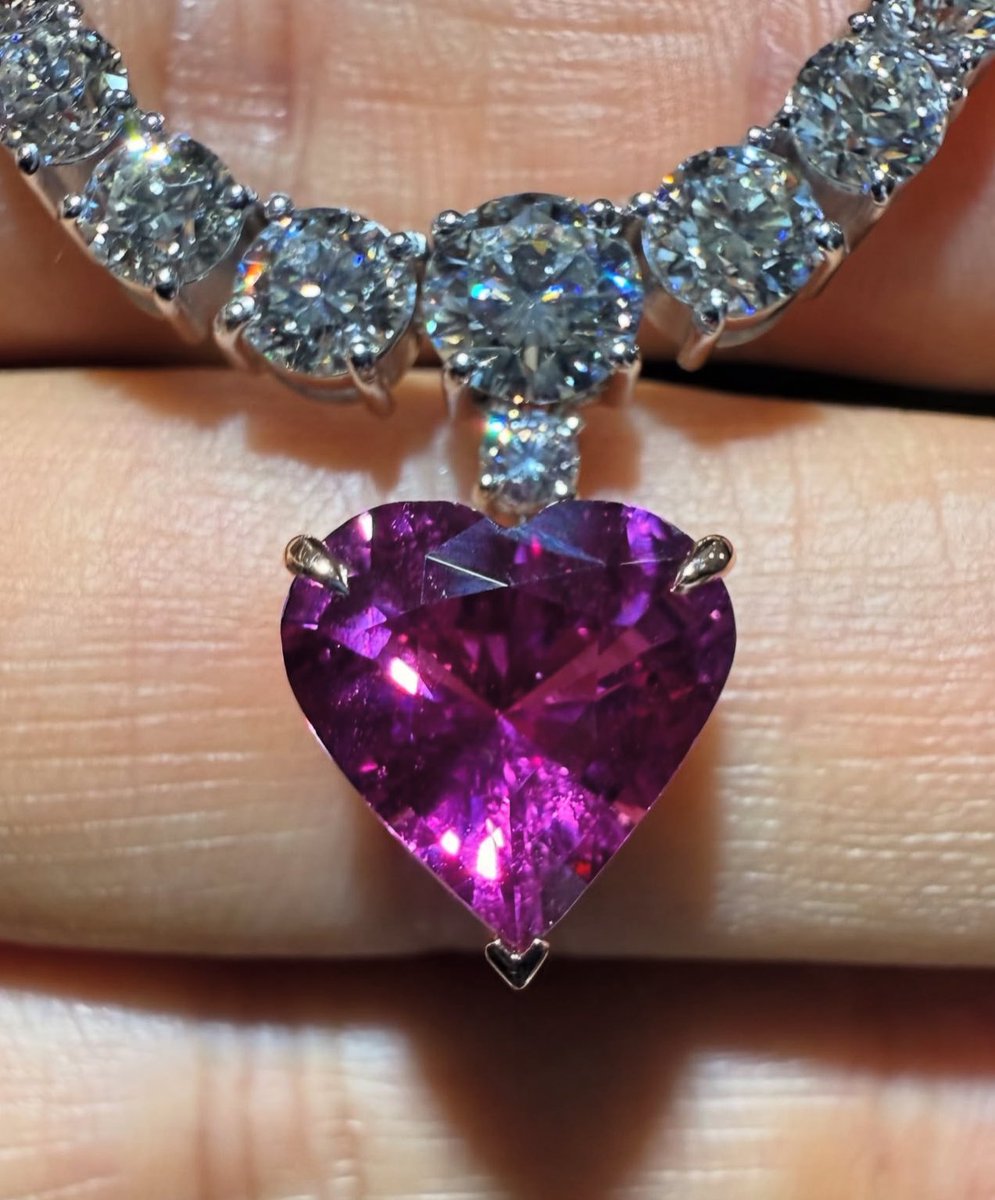 ___FirstLady_'s tweet image. 💗💗