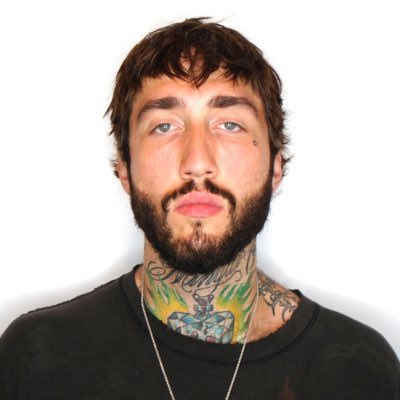 Banks released a statement explaining why he stepped down from FaZe Clan

“I'm 33, I love crypto, I gamble, there are clips online of p*rnstars talking sleeping with me... and it just isn't at all what FaZe is today..”