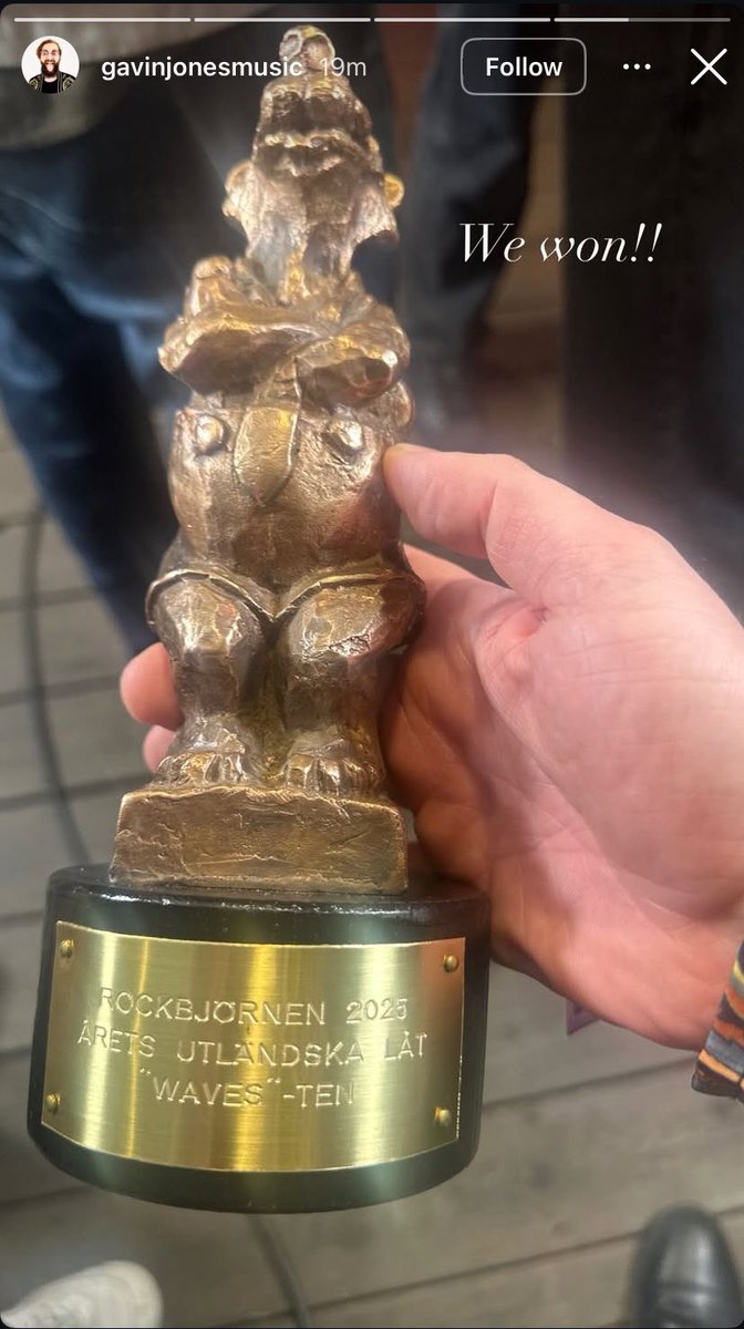 TENsfeed's tweet image. The trophy 🏆 🐻

#ROCKBJÖRNEN2025
#TEN_Waves_SOTY