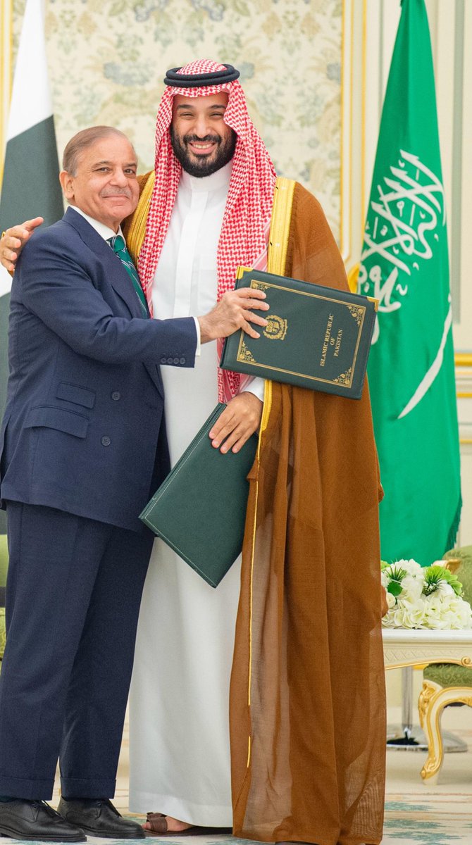 Rayanalajaji9's tweet image. وجه السعد .. درع البلد .. لاعدمناه 🇸🇦
 #ولي_العهد