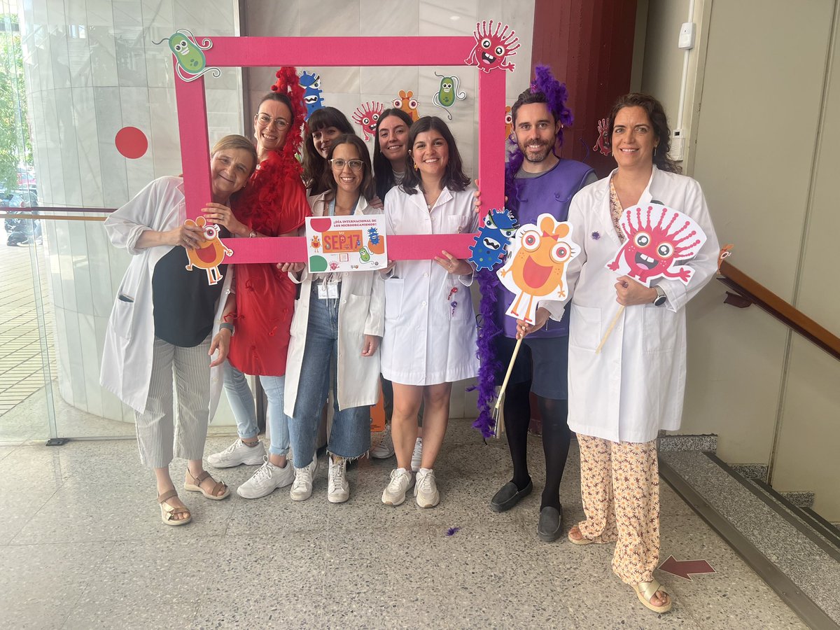 Crissanpor's tweet image. Éxito total en el #InternationalMicroorganismDay 🧫 @SEMicrobiologia @IntMicroDay