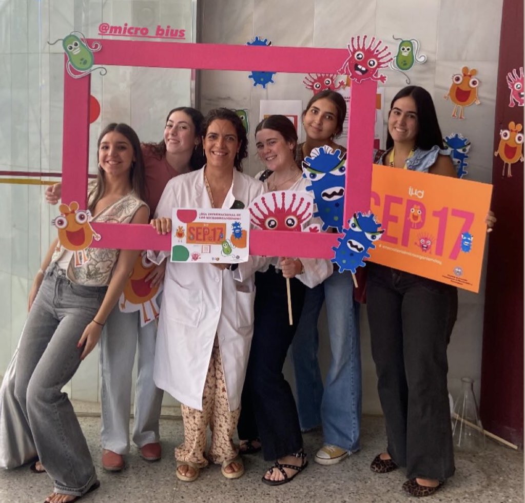 Crissanpor's tweet image. Éxito total en el #InternationalMicroorganismDay 🧫 @SEMicrobiologia @IntMicroDay