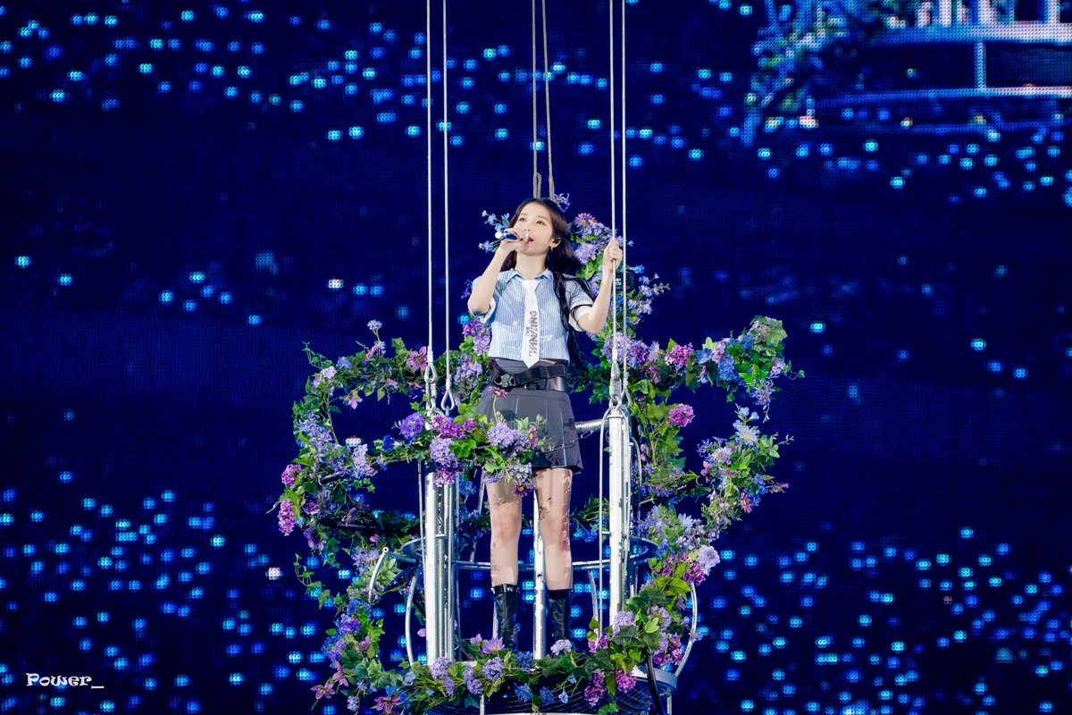 250918

지은이의 17주년을 기억하며

#아이유 #IU #이지은
#IU_17th_Anniversary #ALWAYS_W17H_IU 
#아이유와_남긴_17번째_얼룩