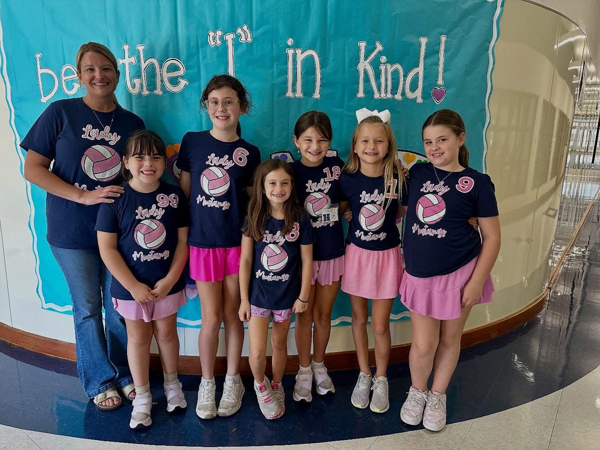 LewisvilleISD's tweet image. Everyone wins when Lewisville ISD 𝗧𝗘𝗔𝗠𝗦 𝗨𝗣 for Kindness!

We can&apos;t wait to see everyone dressed as their favorite hero (everyday or super) or role model tomorrow!

#LISDBeKind #OneLISD