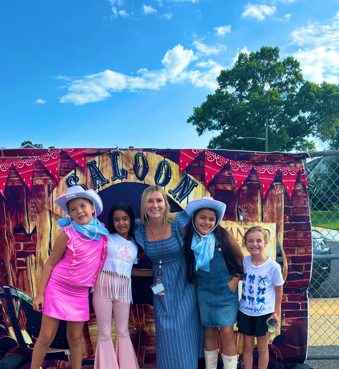 Back to School BBQ💙🫶🏻 <a href="/OSchoolsPR/">Oceanside School District #OSD_NY</a> <a href="/OSchool4/">School 4</a>