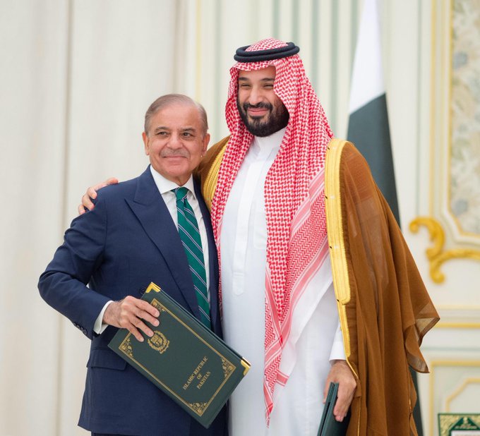 بيان مشترك بشأن زيارة رئيس وزراء باكستان إلى المملكة: «اتفاقية الدفاع الإستراتيجي المشترك» تأتي في إطار سعي البلدين لتعزيز أمنهما وتحقيق الأمن والسلام في المنطقة والعالم 