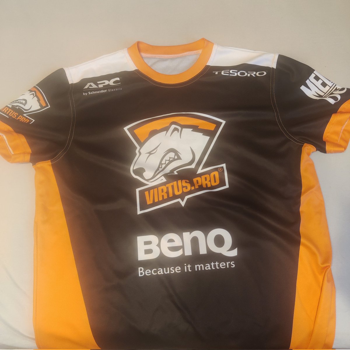 rocksxdebec tweet media