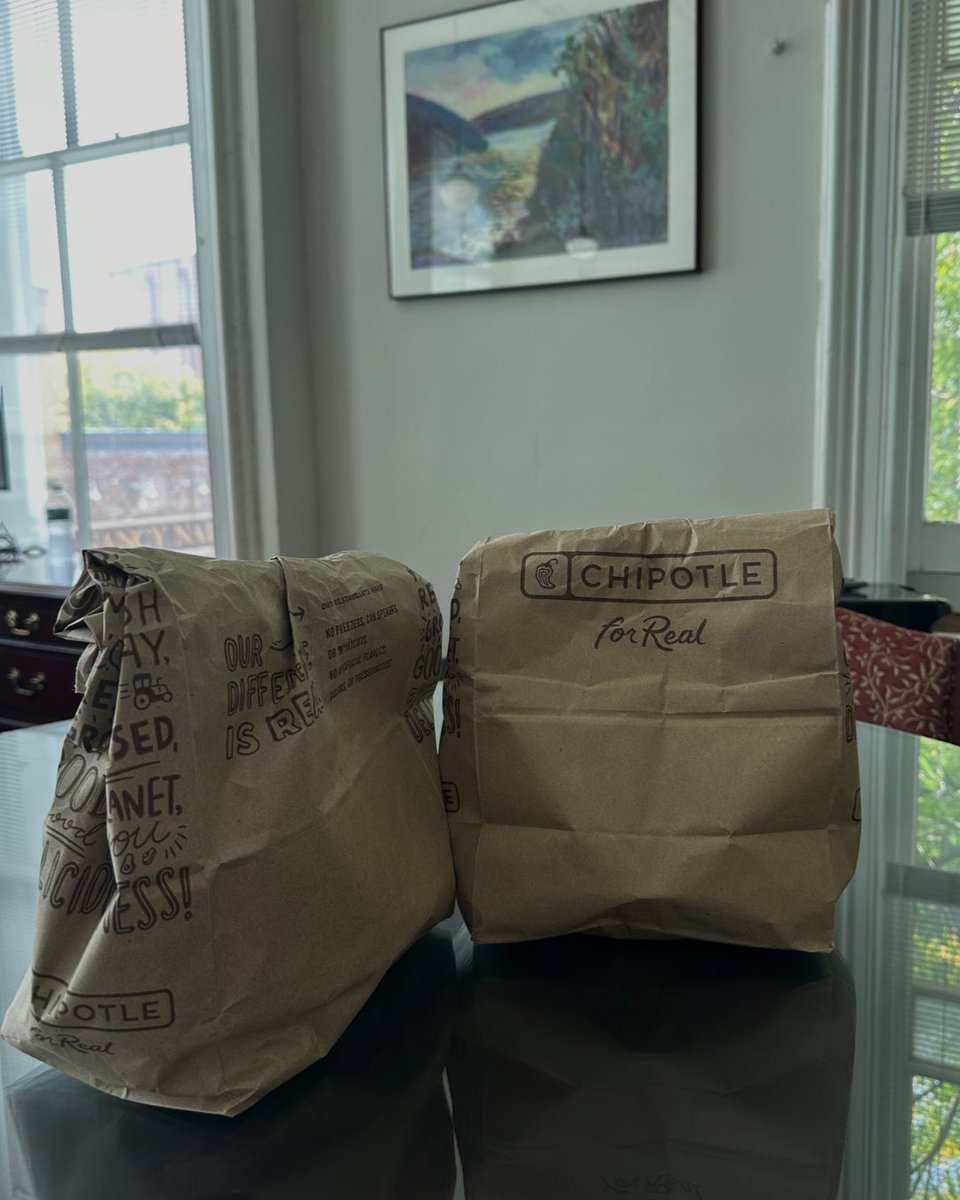 🌯 Big news for Arlington Square!
CR Properties Group is proud to have helped bring <a href="/Chipotle/">Chip Clark</a>’s newest location to our community.
✔ Jobs created
✔ Economic growth
✔ Fresh dining for all
Now open — who’s grabbing lunch? 🙌
#CommercialRealEstate #HudsonValley