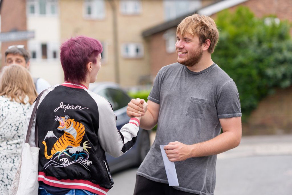 Bramptoncoll's tweet image. 🌟 Annabelle has truly "thrived and flourished" – that’s the "Brampton Effect.” 🌟 

On Results Day, Annabelle’s mum shared how her daughter’s time at Brampton transformed her confidence and academic journey.

🎥 Watch her story here 👉 buff.ly/lOqmYOF 

#ALevelResults