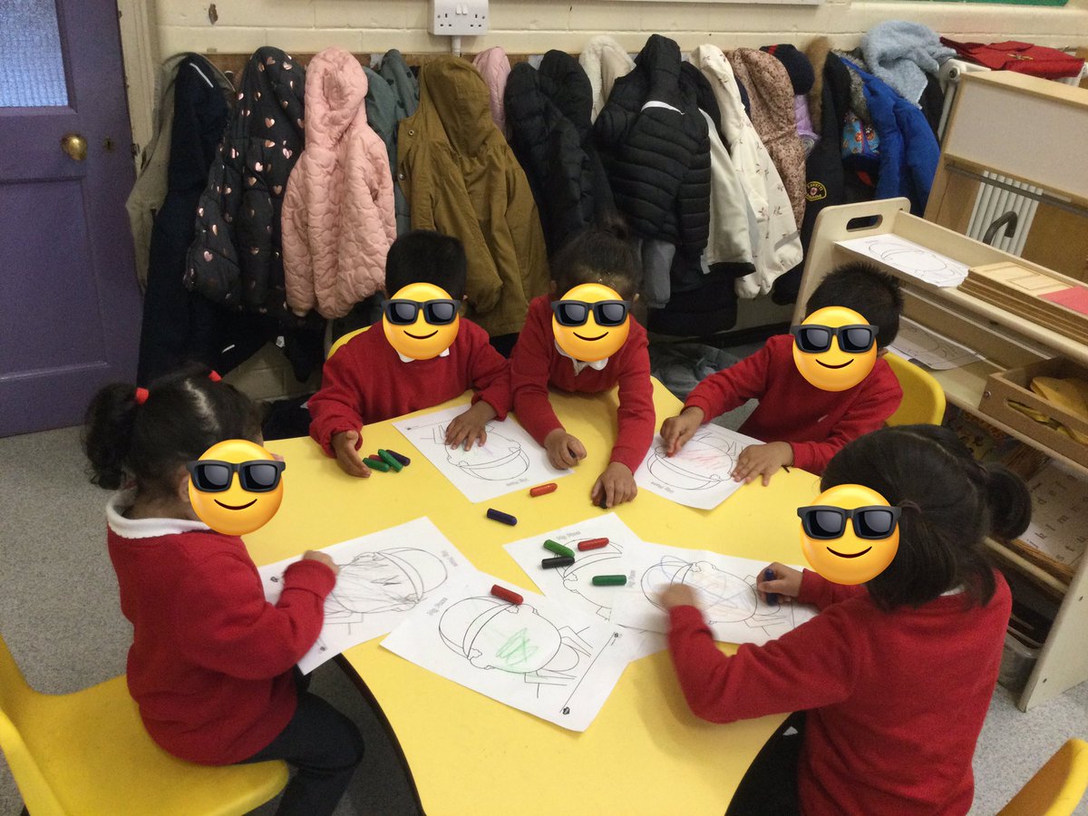 LeighPrimary's tweet image. Look at how happy and settled our Nursery children are and they have become confident and independent explorers.#PSED #PD #makingmemories #relationshipbuilders #lifelonglearners