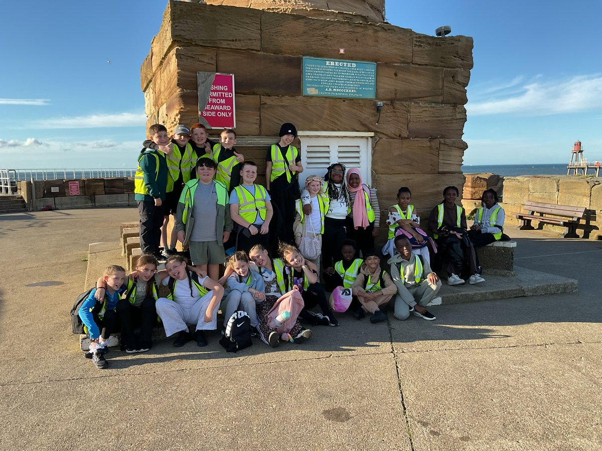 Year6A's tweet photo. We had a lovely walk up the pier to look at the lighthouse after tea! https://t.co/EEBdCPqUja