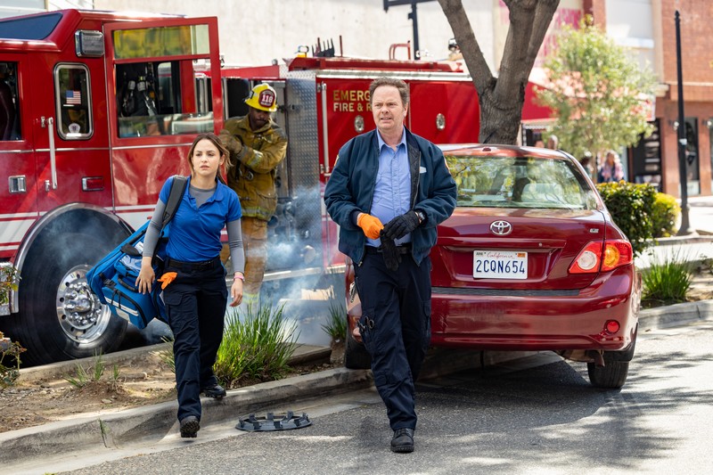 StarryMag's tweet image. .@aimeecarrero and Rainn Wilson team up to chat exclusively with Editor @NotYerAvgChick about their work on the hilarious new action-comedy film Code 3 at starrymag.com/aimee-carrero-…! #Code3 #RainnWilson #AimeeCarrero