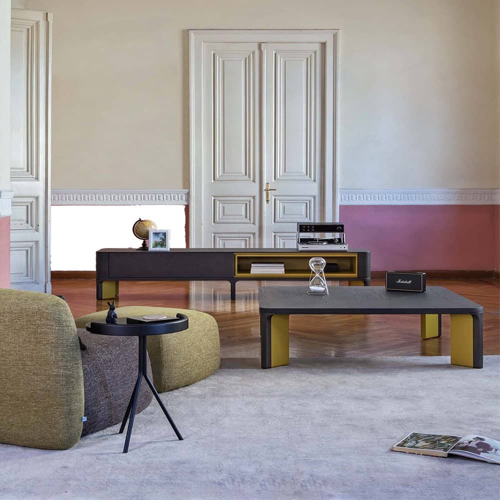 fcilondonuk's tweet image. Large square coffee tables that command attention whilst serving real purpose. These substantial pieces anchor seating arrangements and provide the surface area that modern living actually demands. 

fcilondon.co.uk/blog/best-larg… 

#fcilondon #largesquarecoffeetables #coffeetables