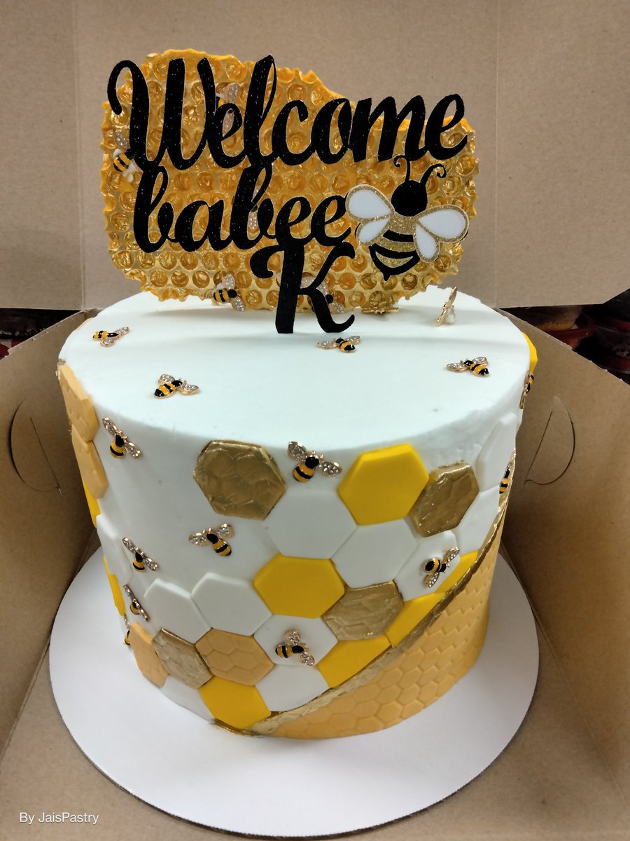 PastryJays's tweet photo. #babyshower cake. #beehive https://t.co/ZMOsXtiXjW