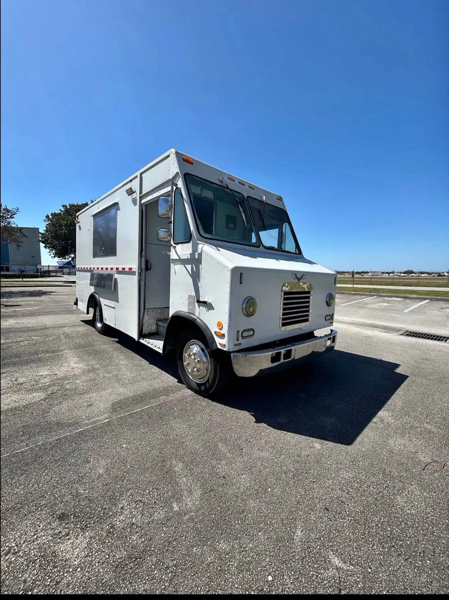 This was the potential big Bertha. Negotiations underway. 

Needs some work and converting to gas from electric. 

The hunt continues as I kick the tires on this trying to get a deal that make sense because I have to modify the truck.

BUT THE ENGINE IS PERFECT 😭 

Cookin’