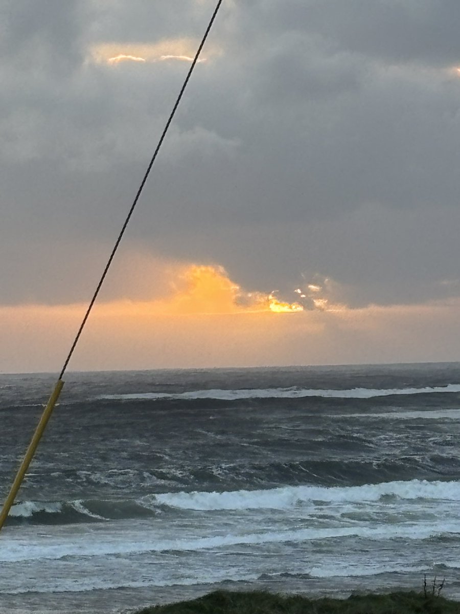 M33ARY's tweet photo. Sunset in Spanish Point on @wildatlanticway this evening. Not great photos as I found it difficult to hold the phone with the wind 🤣 #TheBannerCounty 💛💙🇮🇪 https://t.co/jTPQHYAa5z