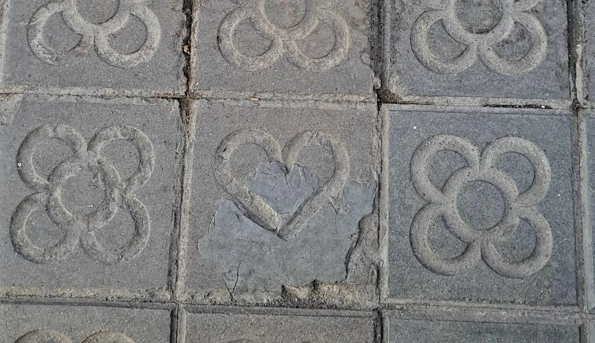 Fa 7 anys vaig començar a explicar històries i curiositats de Barcelona en català.

Avui ja som 50.000 seguidors aquí i més de 100.000 a totes les xarxes.

Gràcies, de tot cor💖