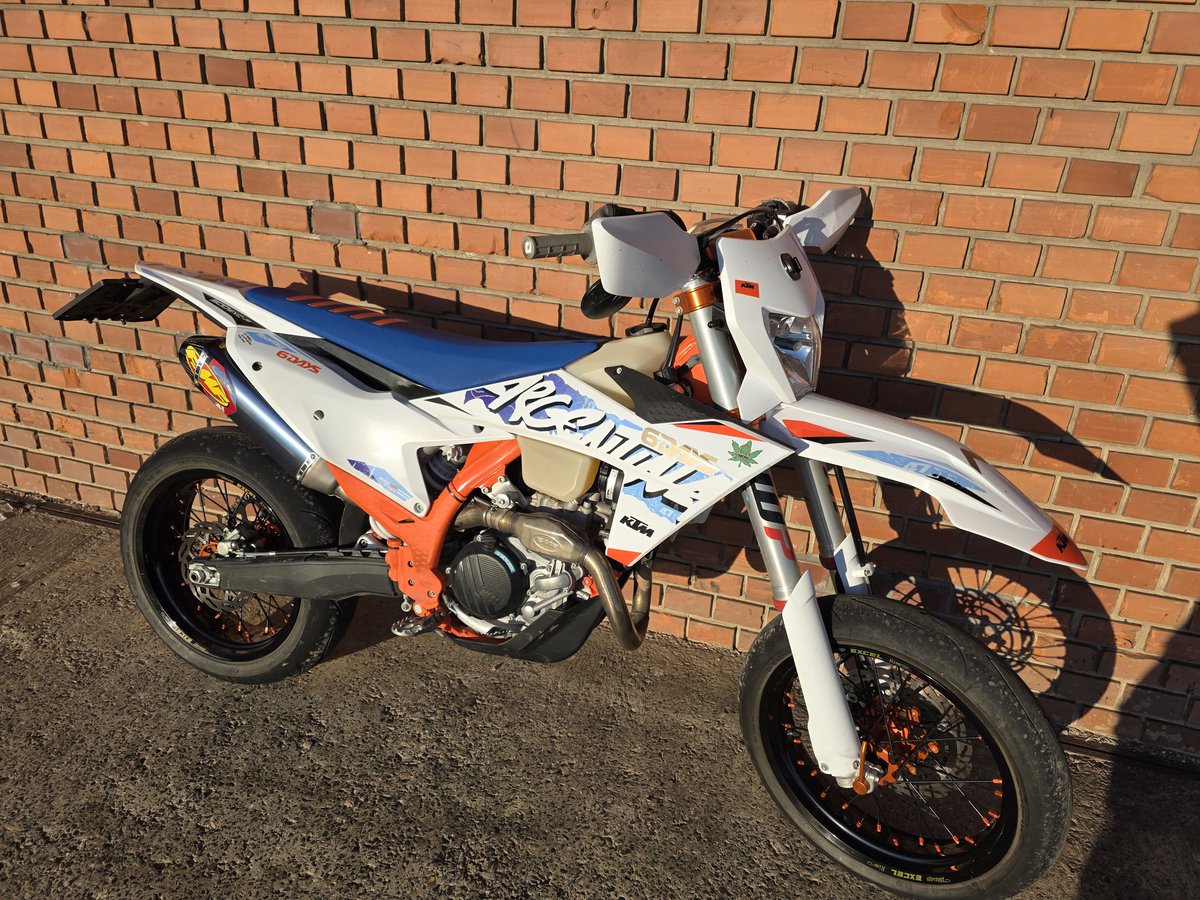 iamreloading's tweet image. Supermoto time