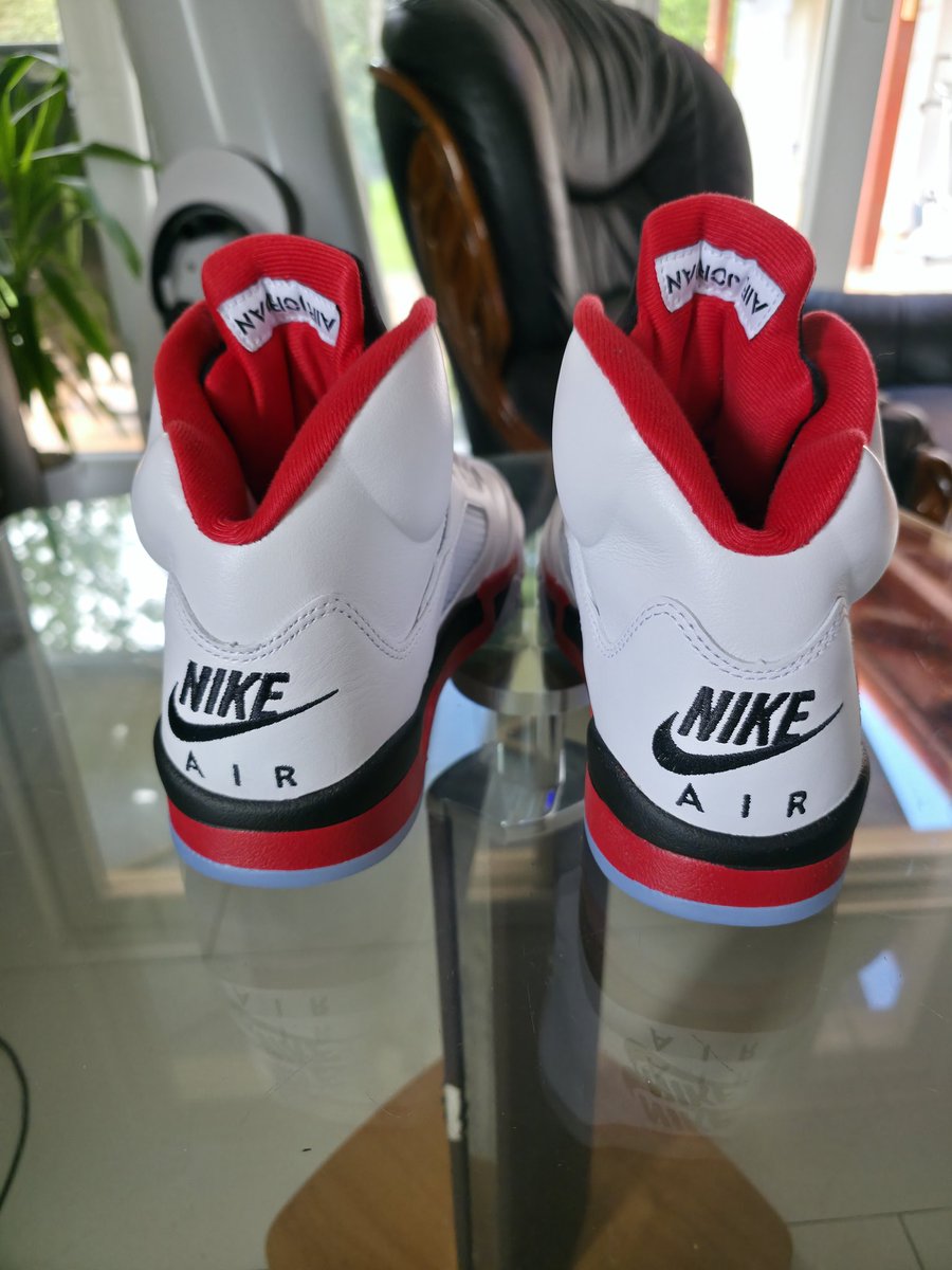 iamreloading's tweet image. Jordan 5 Fire Red