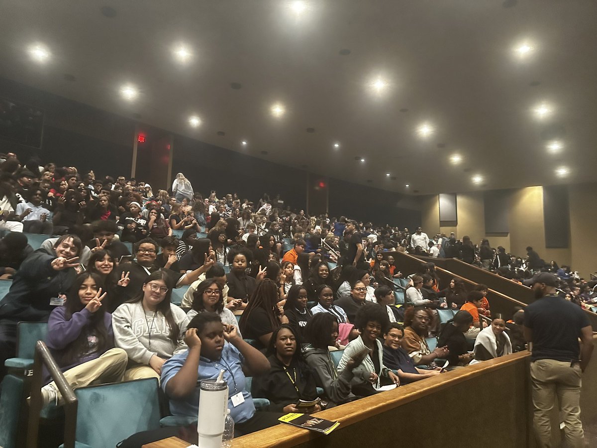 The theater and dance kudos thoroughly enjoyed The Wiz.. Great time!