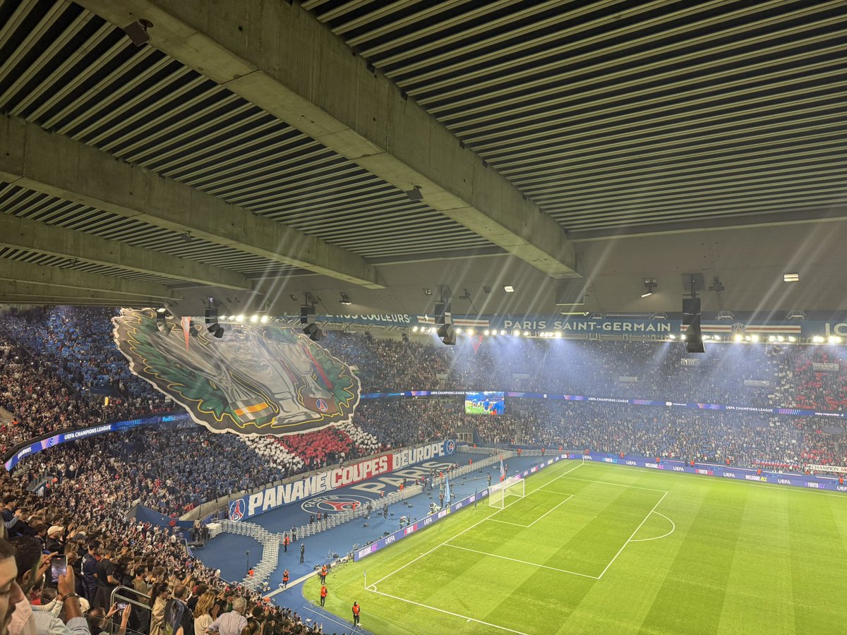 Le Parc retrouve la Ligue des champions #PSGATA #PSG