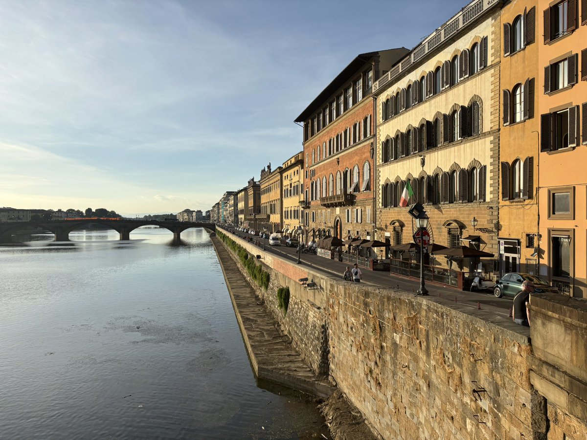Giusepp00418495's tweet photo. Beautiful city 🤩 https://t.co/dBJNTJe4iV