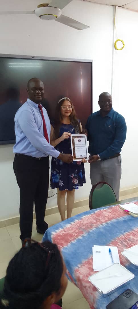 ✨ Hoy nos despedimos de la Dra. Lilia Lisset, una profesional excepcional y un ser humano admirable. Gracias por su entrega, vocación y el impacto positivo que dejó en cada paciente y colega.
¡Le deseamos lo mejor en esta nueva etapa! 💙 
<a href="/CubaGambia/">CubaCooperaGambia</a>
<a href="/BmcGambiaBlog/">BMC GAMBIA</a>