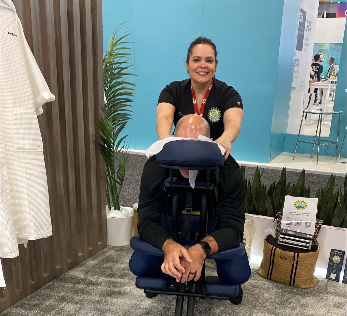 HireRight's tweet image. Hiring (and conferences) can be chaotic. 

Stop by booth 6727 at #HRTech2025 this week for a break (and a massage!), and find out why #backgroundscreening can feel as calm and effortless as it should.
