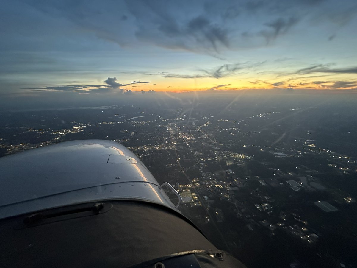 SpadeDoggo's tweet image. It’s so nice to actually have the opportunity to use something I’ve put so much time, money, and effort into, finally getting to fly aircraft for a company starting in October!