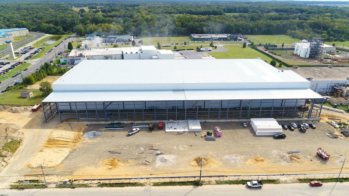 BlueRockConst's tweet photo. Blue Rock is making great progress on the 102,000 SF cold storage expansion for Shoreline Freezers in Bridgeton, N.J. It will include a freezer area at -5°F; a cold storage dock at 45°F.  #ColdStorage #FoodLogistics #IndustrialConstruction #BlueRock #ShorelineFreezers https://t.co/BQSePEfsqZ