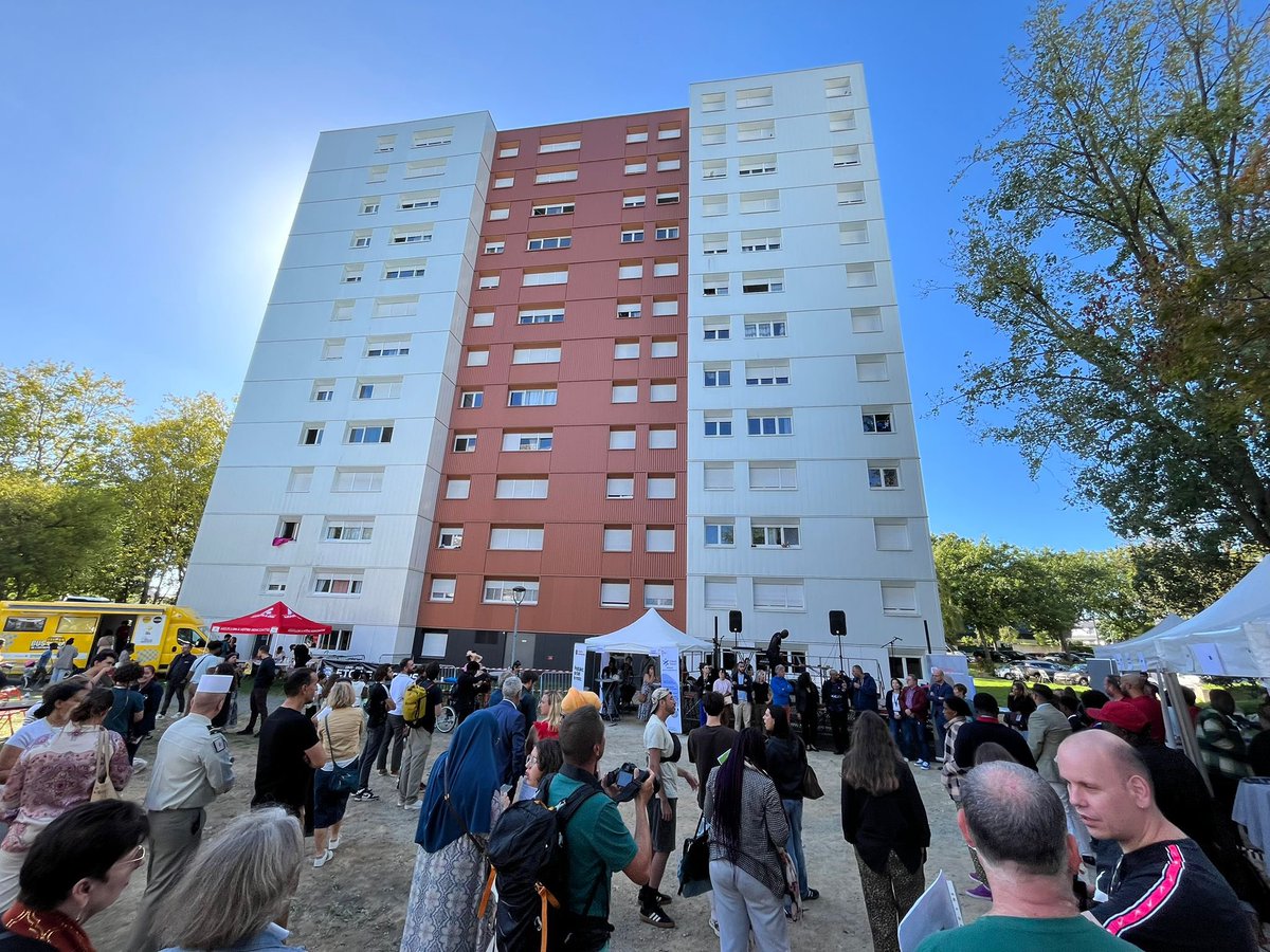 3asseh's tweet image. « Un sommet pour tous » avec descente en rappel de la tour Québec pour les amateurs ➕ un forum #emploi pour ceux qui en cherchent un
Merci aux organisateurs ainsi qu’aux entreprises et administrations venues rencontrer les candidats et futures recrues
#Nantes nord